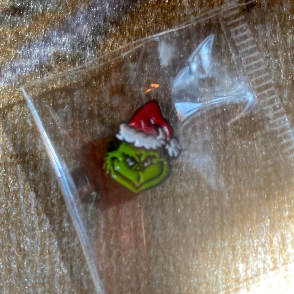 G R I N C H Apple Watch Metal Charm